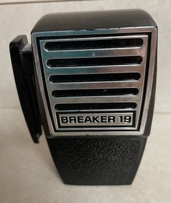 Avon Breaker 19 CB Radio Decanter With Wild Country After Shave Vintage