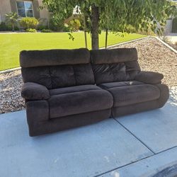Free Sofa that Electrically Reclines 