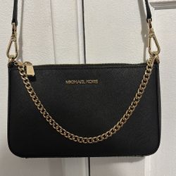 Michael Kors crossbody 