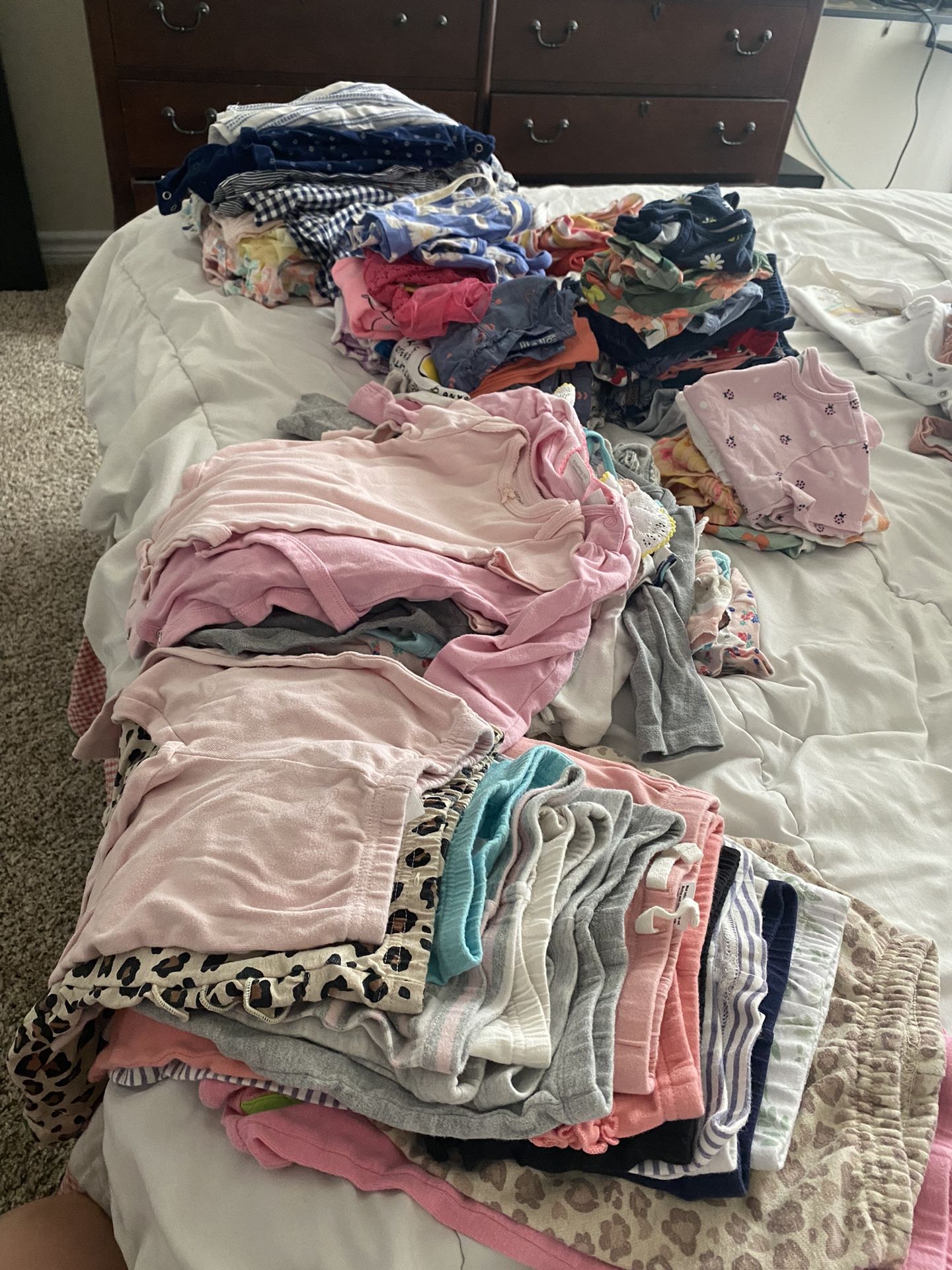 Lots Of Baby Girl Clothes 