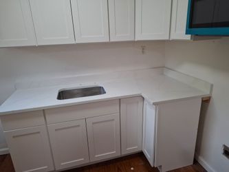 QUARTZ GRANITE MARBLE COUNTERTOPS BATHROOMS SHOWERS