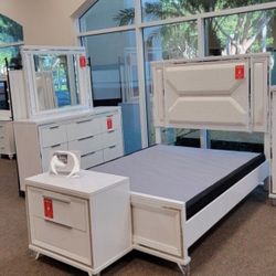 White Led Bedroom Set 4 Pcs New White Boucle Ans White Wood Set Bedroom New in box $1699