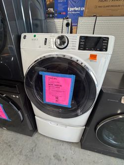 GE Front-Load Gas Dryer White