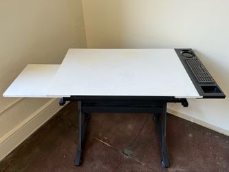 Adjustable Drafting Table / Drawing Desk