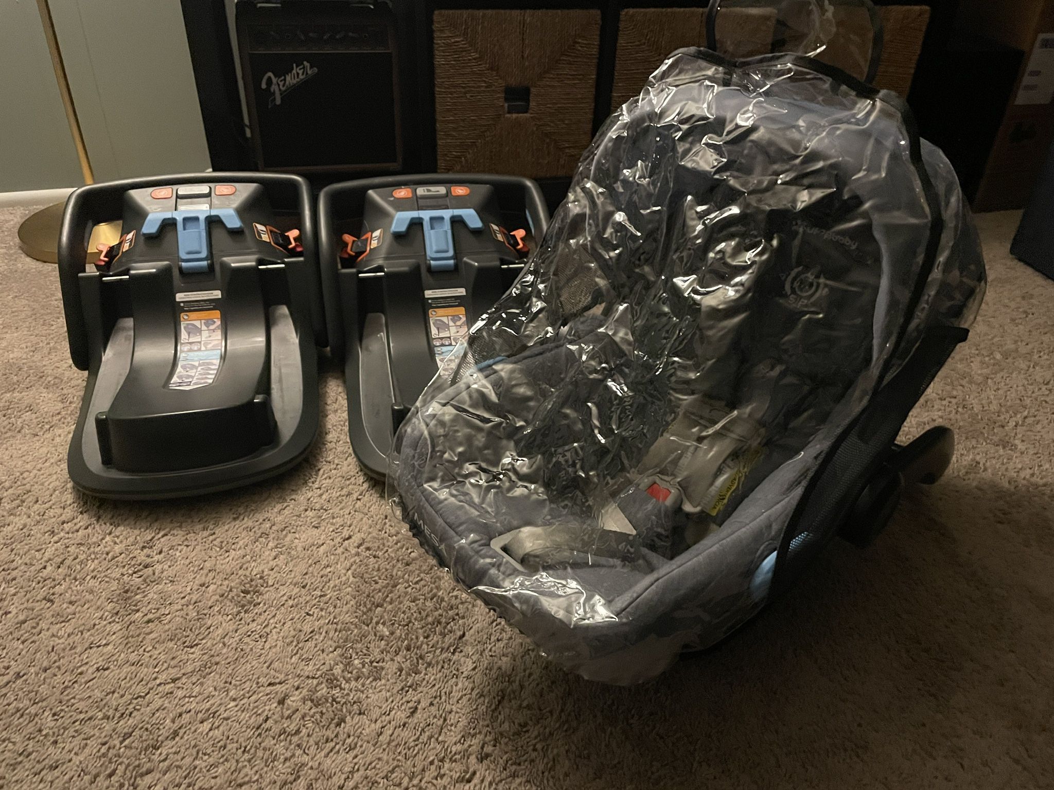 Uppababy Mesa Car Seat Set (Car seat + 2 Bases + Rain cover)