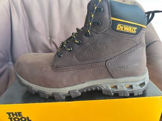 Dewalt boots 🥾 new