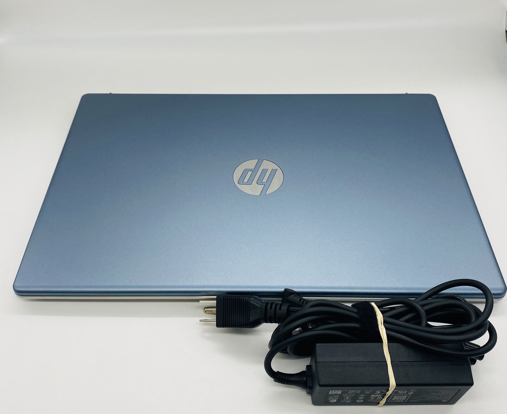 HP 15.6 Intel pentium N200 laptop 15-FD0015TG