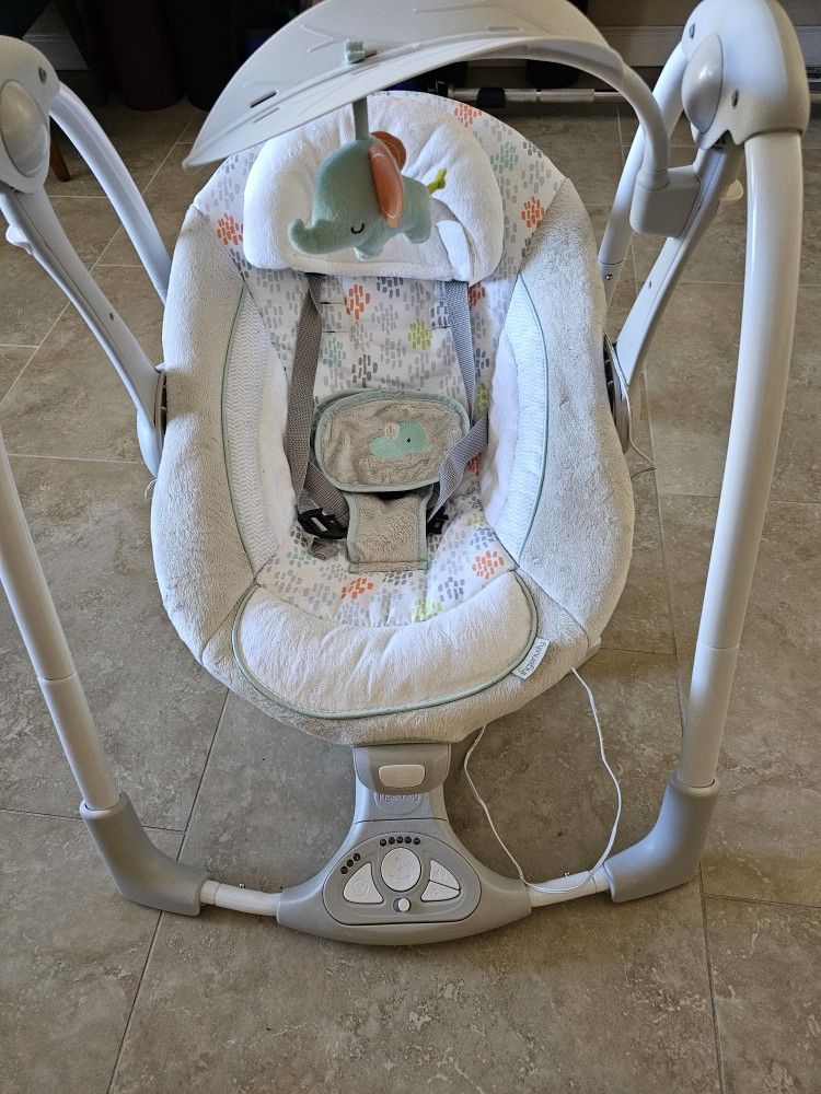 Infantino 5 Speed Baby Swing