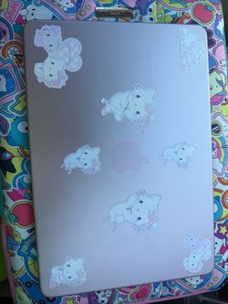 MacBook neo in blush pink
