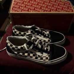 Men’s Size 10 Vans  Shoes 