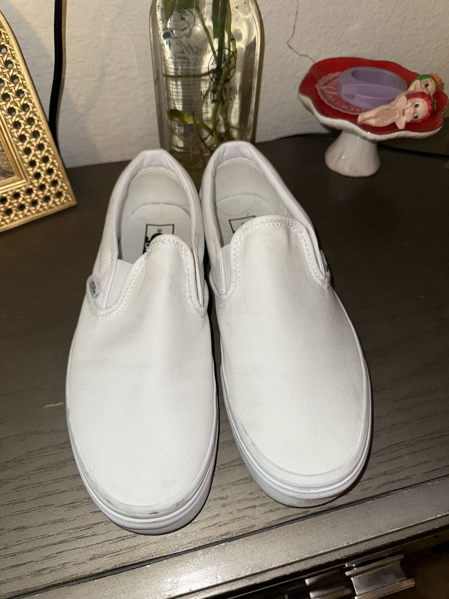 White Vans Women’s 10