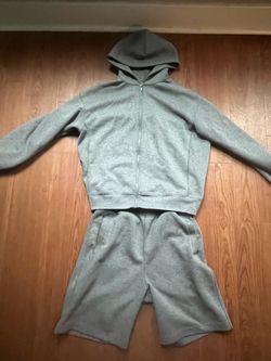 Uni qlo full set jacket and shorts dark grey color size small men’s
