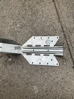 Simpson Joins Hanger