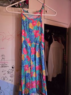 Girls dressee