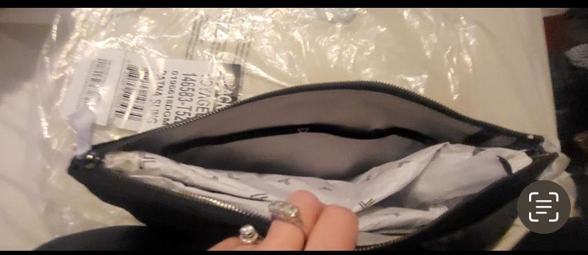 VOYAGEUR PATNA SLING 146583 T522 BLACK $200 RETAILS