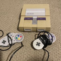 Super Nintendo - Original - Two Controllers - 14 Games