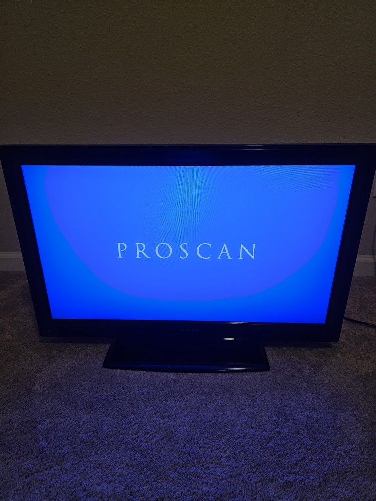 PROSCAN 32 INCH TV W/ BUILT IN DVD
