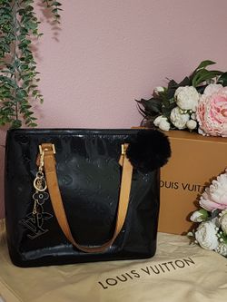 Authenticated vintage Louis Vuitton Vernis handndbag