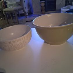 Kitchen bowls