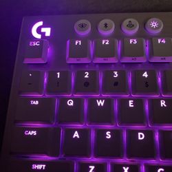 Logitech G915 Keyboard