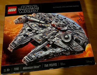 LEGO Star Wars 75192 Millennium Falcon – Ultimate Collector Series (UCS) - NEW