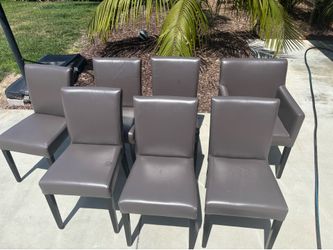 7 dining chairs. FREE!!!!!
