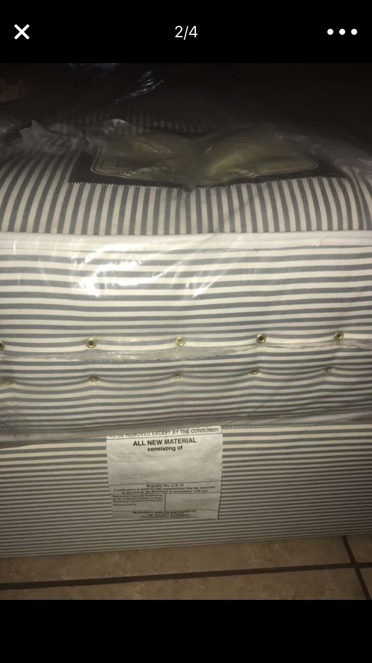 MCROSKEY BED SET MATTRESS SIZE QUEEN