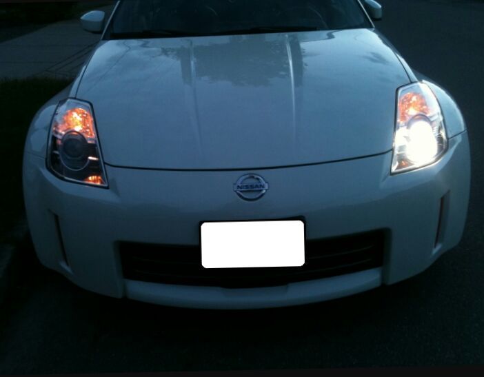 Headlight out ? Single HID bulbs