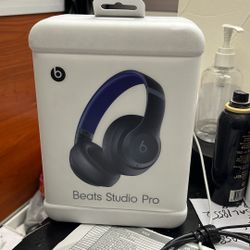 Beats Studio Pro Navy Color In Stock 