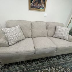 LIKE BRAND NEW Grey Couch from Bob's Discount Furniture 