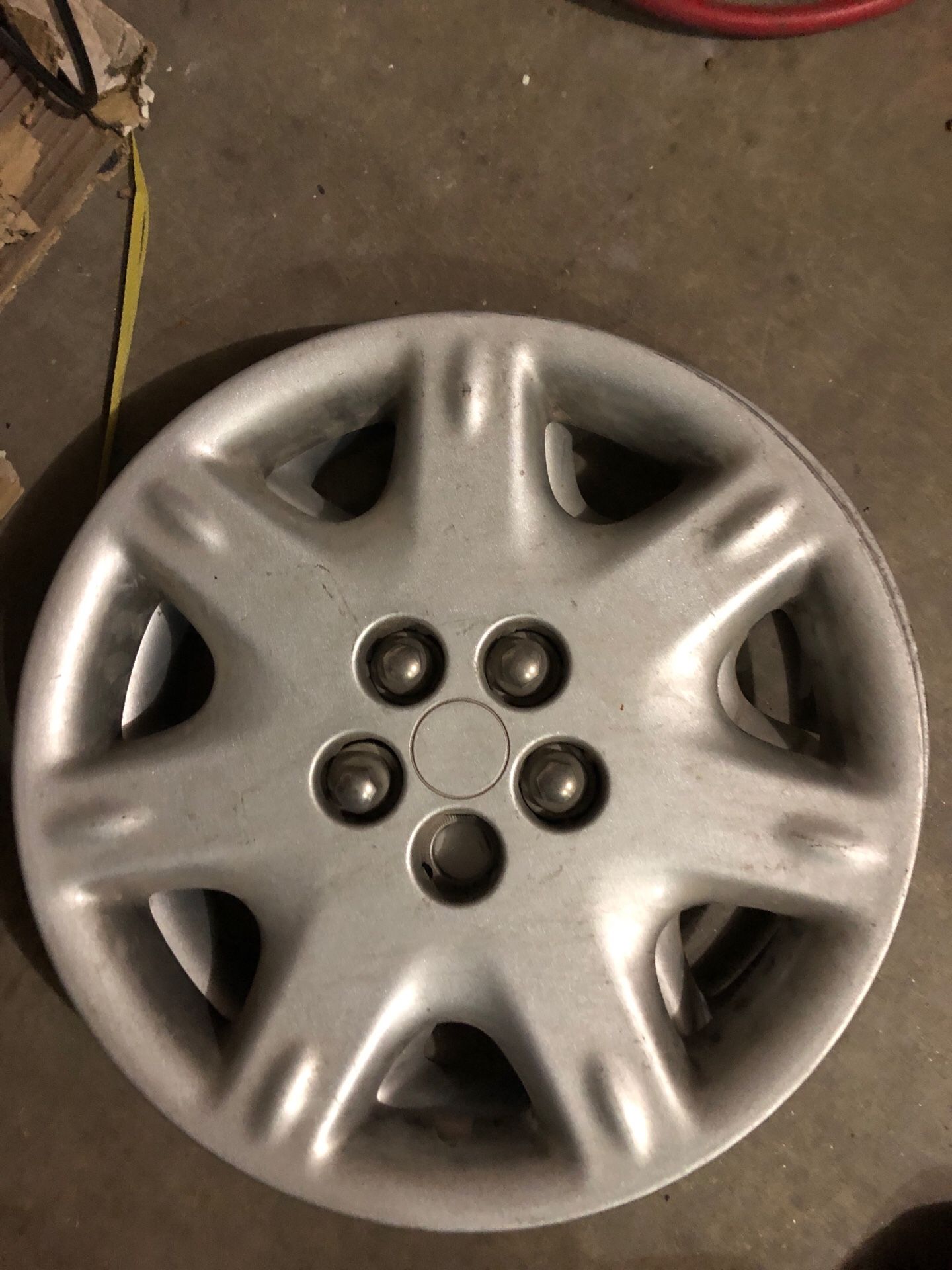 Pt cruiser hub caps!!