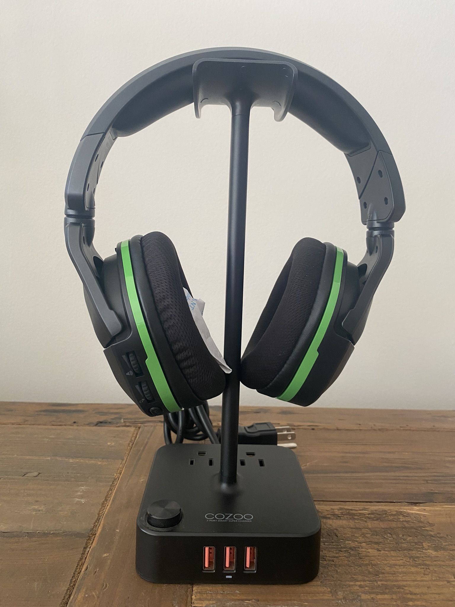 Turtle Beach Headset + Free Stand