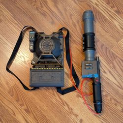 Mattel Ghostbusters Electronic Proton Pack Projector (model DRW72)