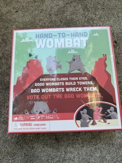 Hand to hand wombat board game (New)
