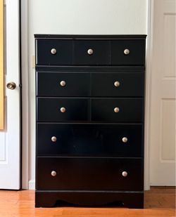 Black Tall 5-Drawer Chest Dresser – Solid & Space Saving