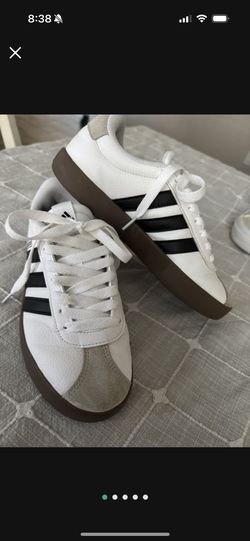 Sambas Woman Size 7 1/2