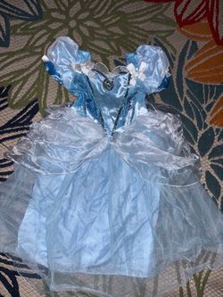Costumes dress up
