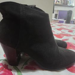 Old Navy Boots Size 7