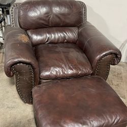 Chair with Foot Rest 