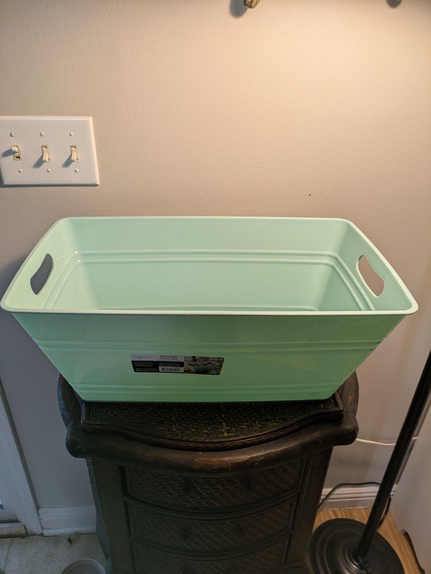 Rectangle Plastic Party Tub 20" x 11.5" x 8"