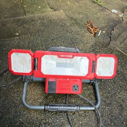 CRAFTSMAN 3000-Lumen LED Plug-in Portable Work Light