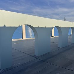 3 arch backdrop