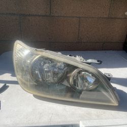 IS 300 Passenger Headlight
