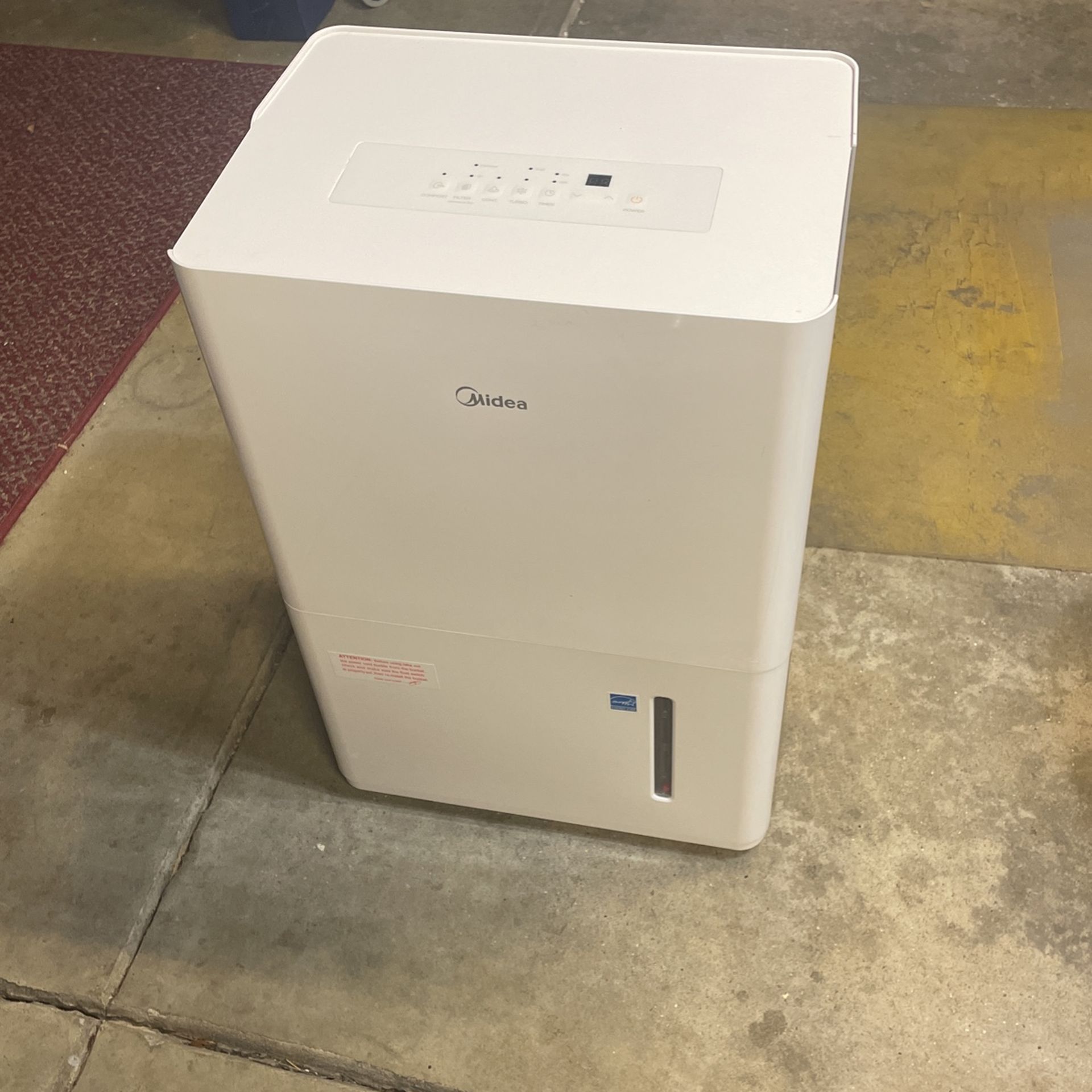 Dehumidifier 