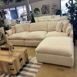 Pluma Ivory Fabric Modular Sectional Pre Sets👉$0 Down Payment 💰
Enjoy 100 Days of Interest-Free