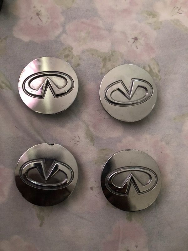 Infiniti center rim caps