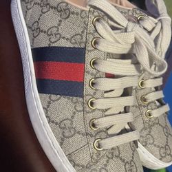Gucci Shoes Size 5