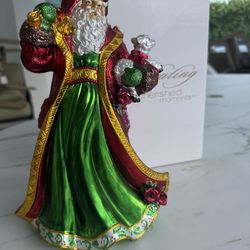 House of lloyd Christmas around the world' celebrating life’s most cherished moments SHIMMERING santa musical In excellent condition  Approx 11” x 8”
