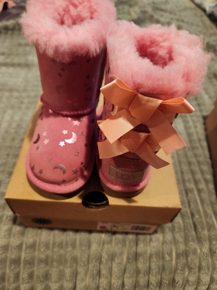 Toddlers Ugg Boots Size 6