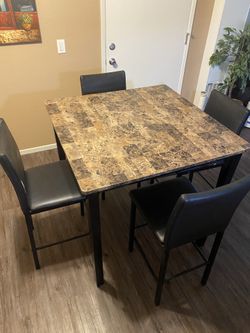 Dining Table With All 4 Chairs